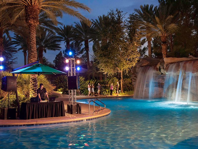 waterside-cafe-pool-party