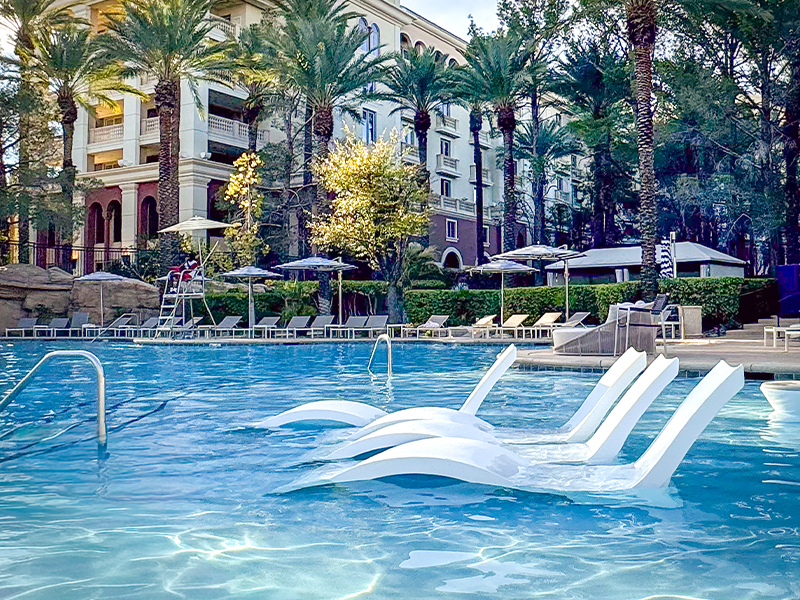 las-vegas-pool-party